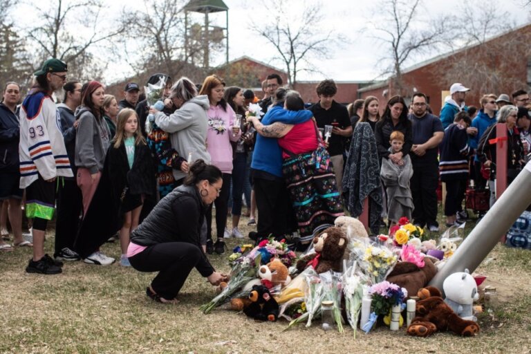 Fatal shooting of man who stabbed mother and child justified: Alberta police watchdog