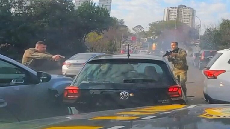 Armed cops pursue drug dealer with 500lb of cannabis in wild highway chase