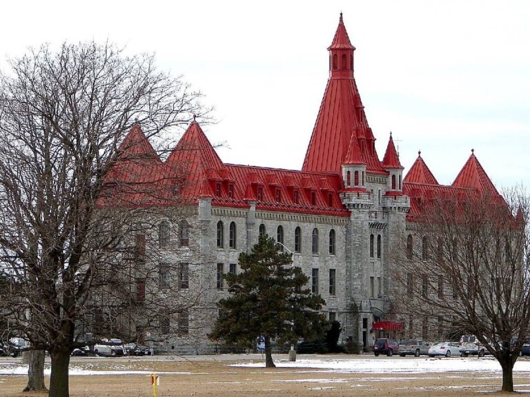 Seizures of contraband and unauthorized items at Collins Bay Institution